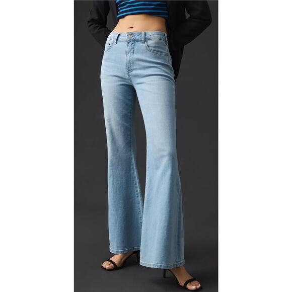 Anthropologie Pilcro Tulip Mid-Rise Flare Light Wash Stretchy Jeans Size 26 - Picture 3 of 11